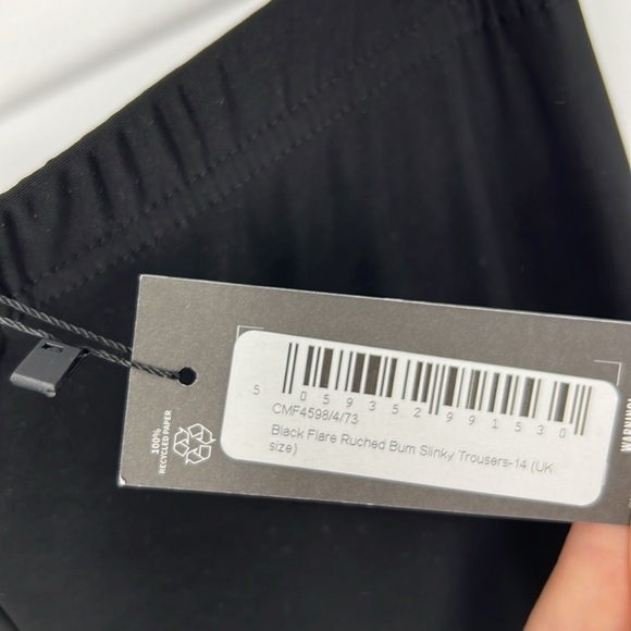 PrettyLittleThing Black Flared Pants - Picture 4 of 8